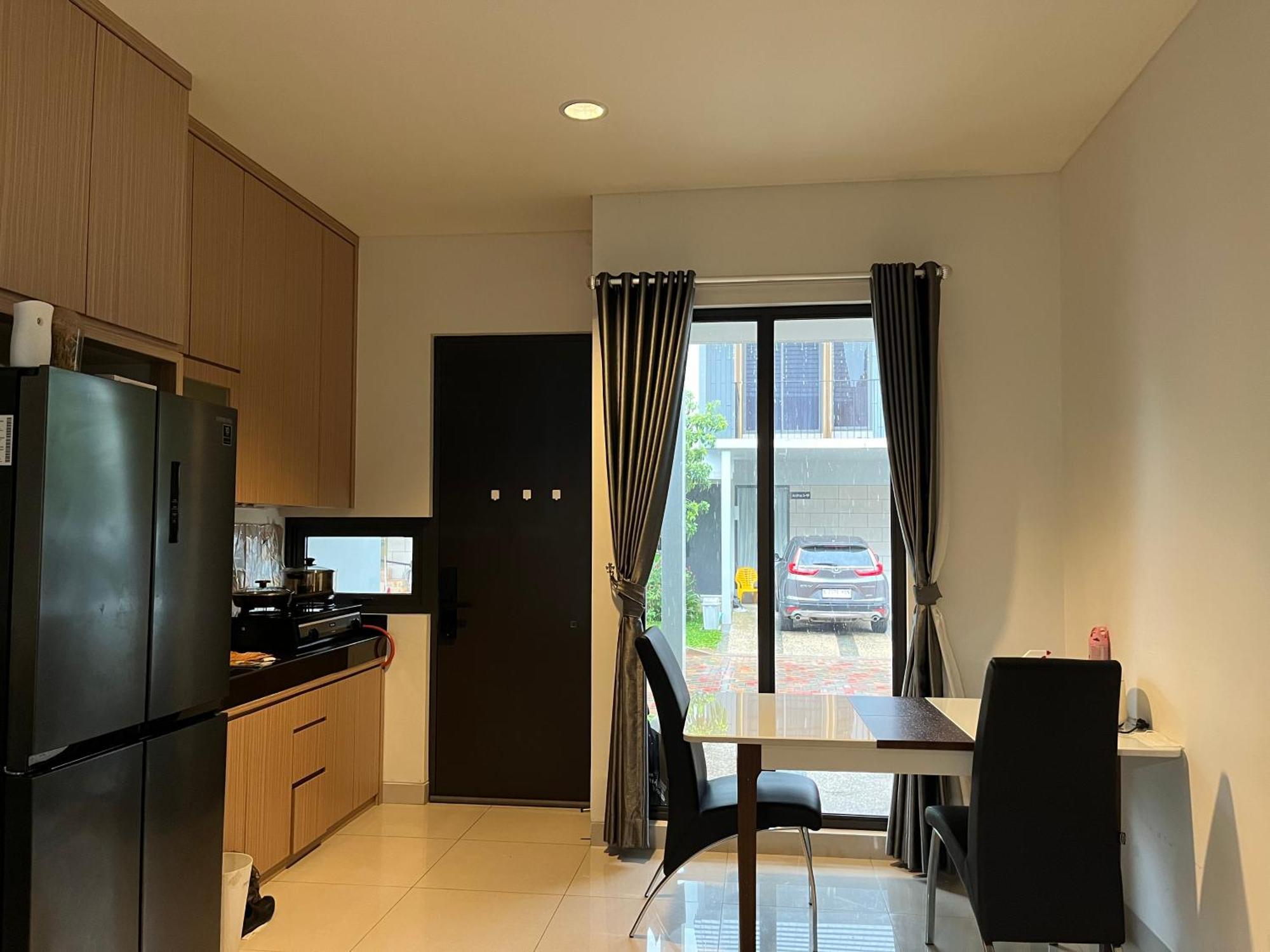 2 Floor Cozy House In Wisteria Jakarta Garden City ภายนอก รูปภาพ